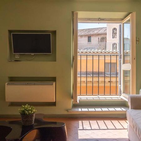 Piazza Venezia Charming & Bright Apartment Рим Екстериор снимка