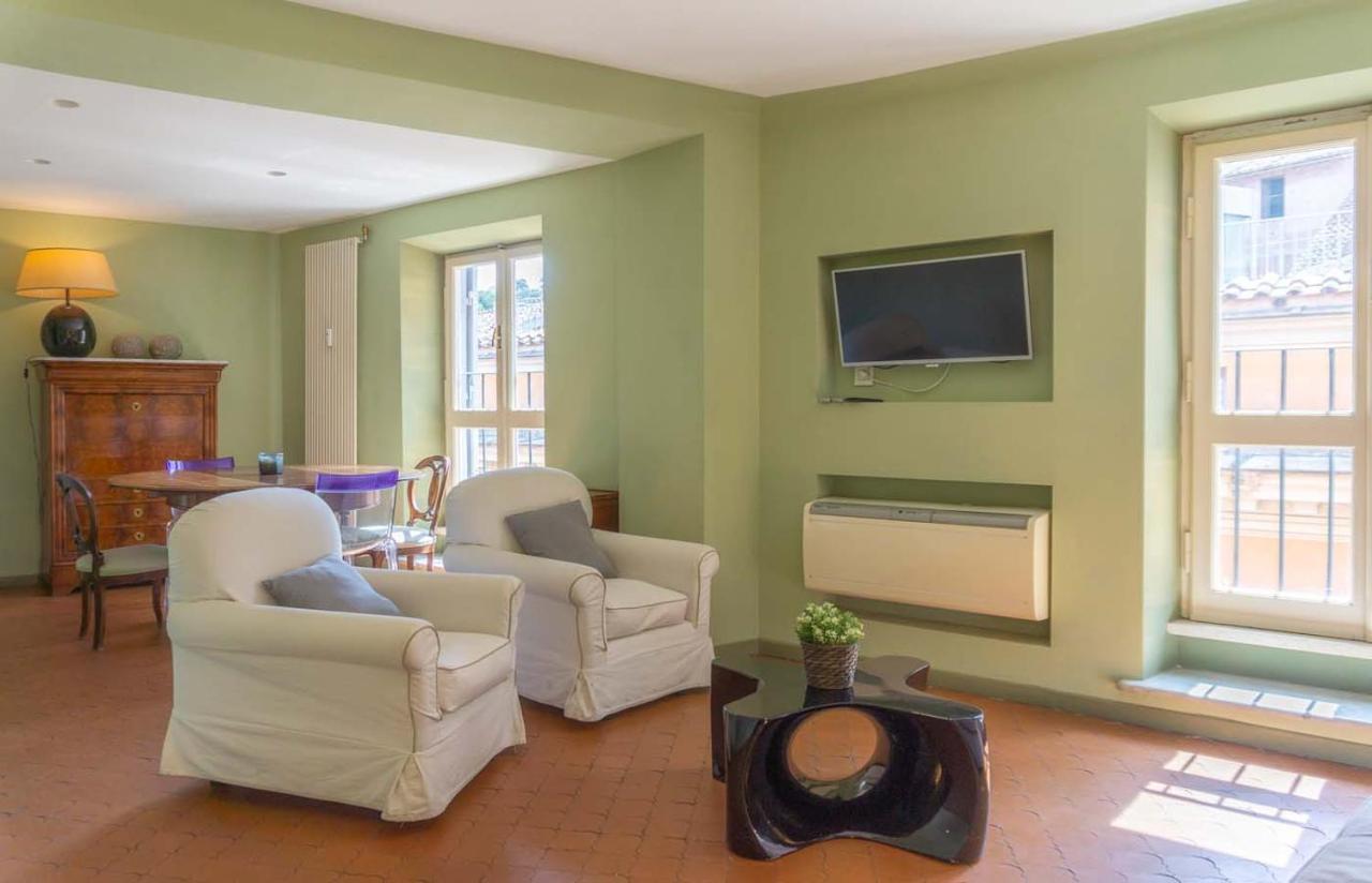 Piazza Venezia Charming & Bright Apartment Рим Екстериор снимка
